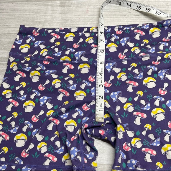 I Am Becoming IMB No Ride Workout 5” Inseam Shorts Purple Mushroom Women’s M(8) - Picture 11 of 12